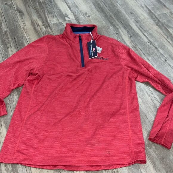 vineyard vines - Picture 1 of 3